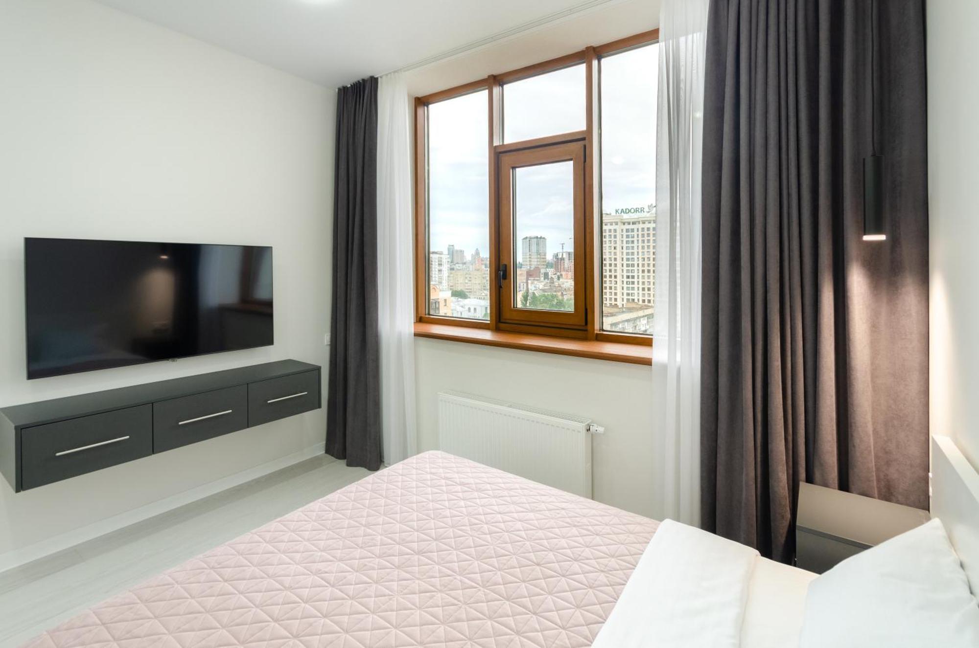 Petrovdom Inn Rc Diplomat Hall -The Smart Hotel Apartment Panoramic City View I เคียฟ ภายนอก รูปภาพ