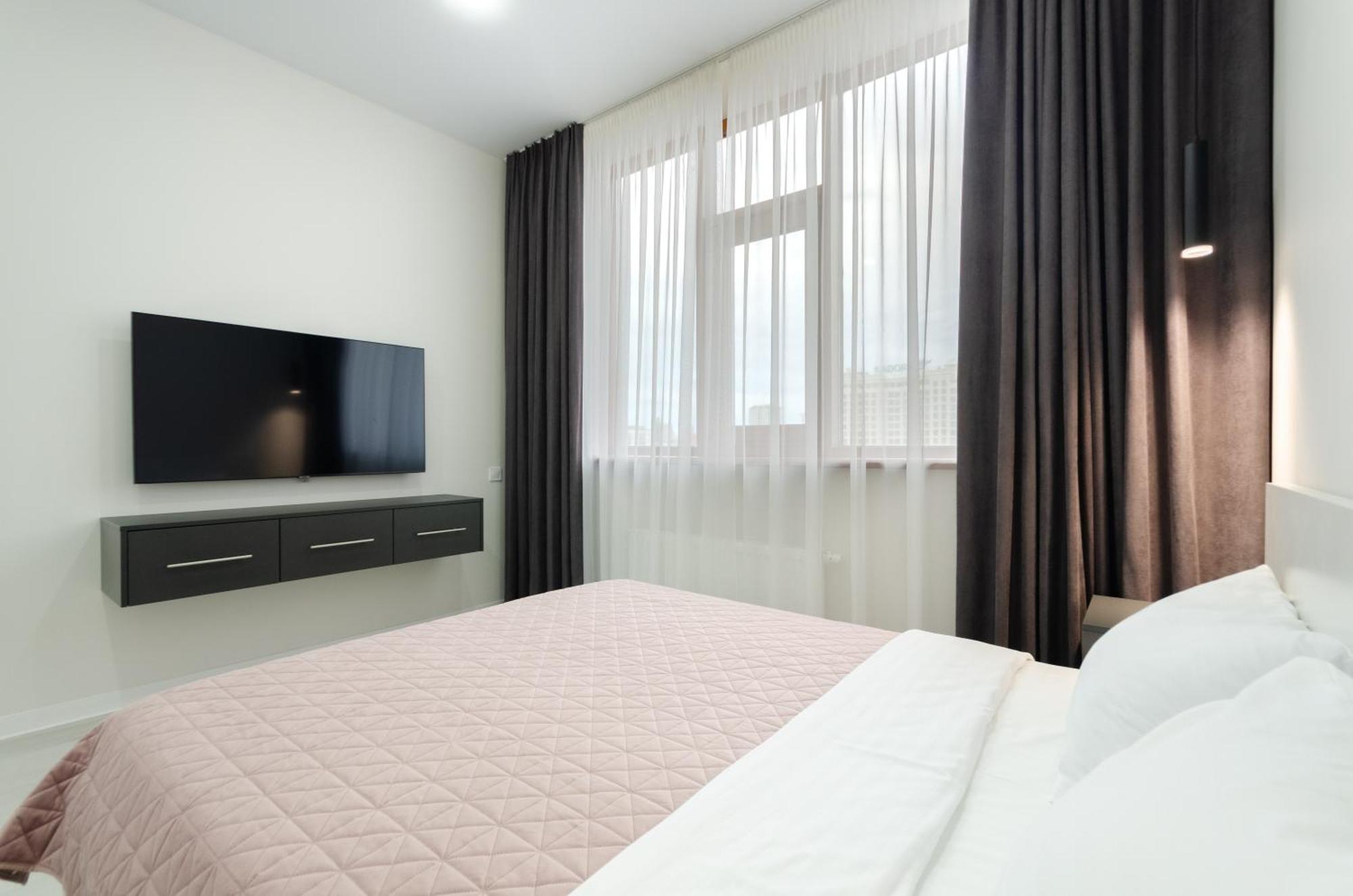 Petrovdom Inn Rc Diplomat Hall -The Smart Hotel Apartment Panoramic City View I เคียฟ ภายนอก รูปภาพ